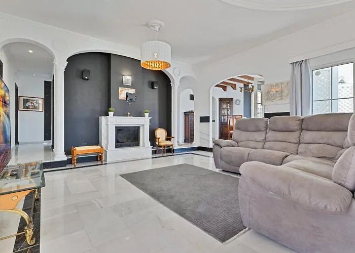 Будинок відпочинку Beautiful In Torreblanca Фуенхірола