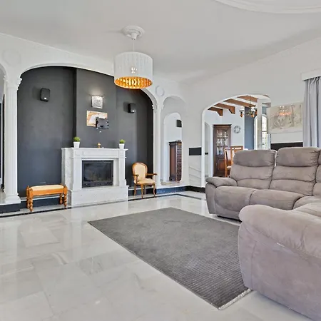 Ferienhaus Beautiful In Torreblanca Fuengirola