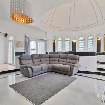 Beautiful In Torreblanca Fuengirola