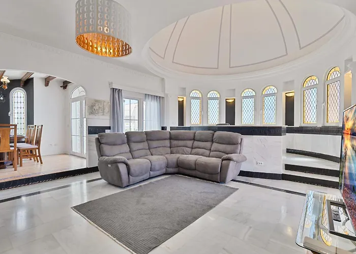 Beautiful In Torreblanca 丰希罗拉