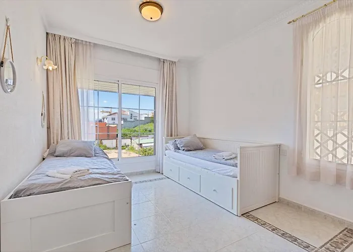 Ferienhaus Beautiful In Torreblanca *